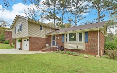 1429 Fairfield Dr, Lilburn, GA 30047-2025