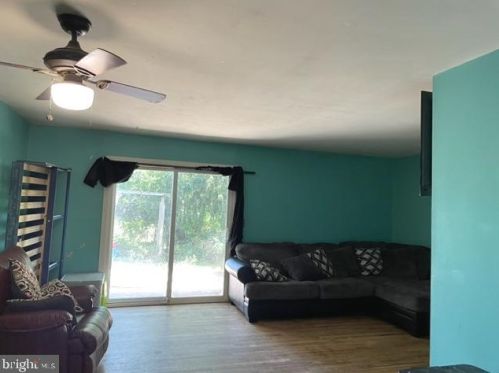 1313 Pitt St, Carlisle, PA 17013-1433