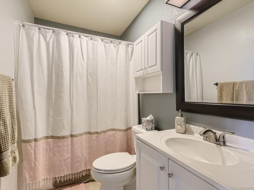 20743 Belleview Pl, Denver CO  80015-6437 exterior