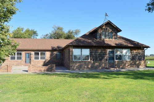 1362 Riv Rd, Lakin KS  67860-6356 exterior