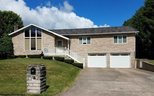 1409 Brierwood Ln, White Hall, WV 26554-7943