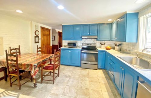 28 Hayward Dr, Keene, NH 03431-8116