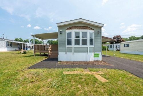 25 Lane, Coventry, RI 02816-6239