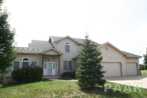 6 Tiffany Ct, Mackinaw, IL 61755-7900