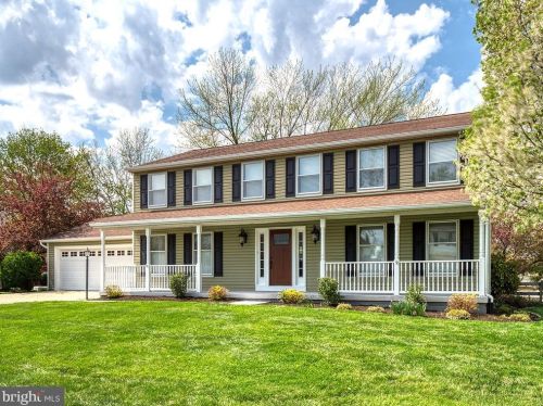 12510 Thunder Chase Dr, Herndon, VA 20191-5817