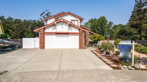 119 Live Oak Ct, Vacaville, CA 95687-7103