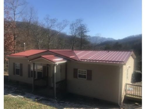 144 Vaughn Rd, Hampton, TN 37658-3007