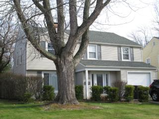 1373 Brainard Rd, Cleveland OH  44124-1456 exterior