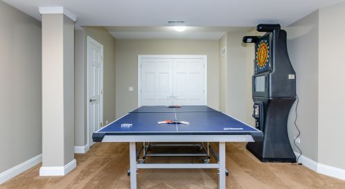 6919 Fieldstone Dr, Willowbrook IL  60527-5295 exterior