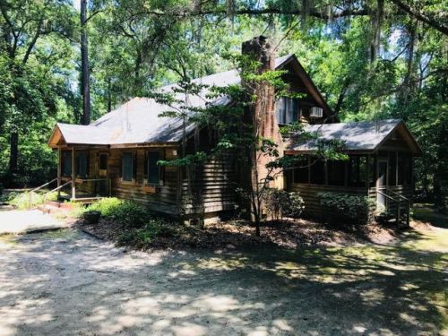 8262 Fairview Nursery Rd, Meggett, SC 29449-6202