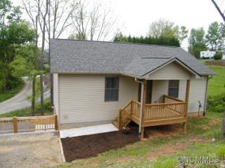 85 Wesley St, Canton, NC 28716-4849