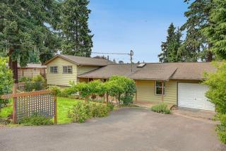 8112 155 St, Bothell WA  98028-4747 exterior