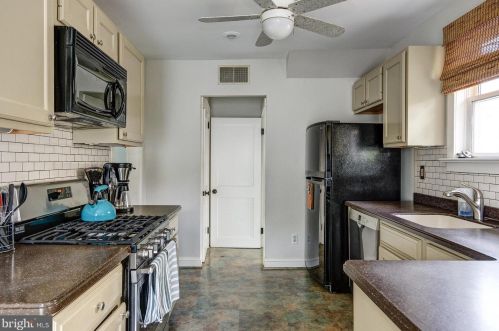 405 Avondale Ave, Haddonfield NJ 08033-2809 exterior