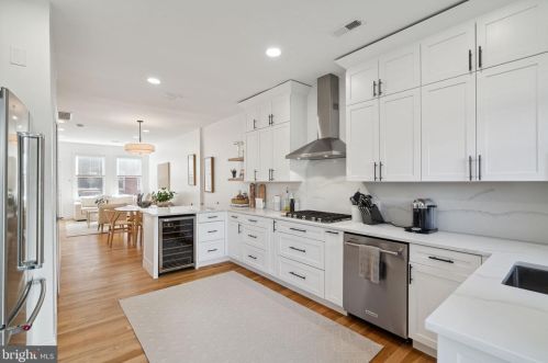 2023 Fitzwater St, Philadelphia PA  19146-1332 exterior