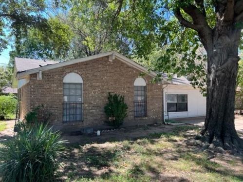 2208 Kevin Ct, Irving, TX 75060-2434