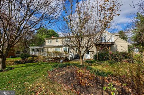 2078 Jarvis Rd, Lancaster PA  17601-6026 exterior