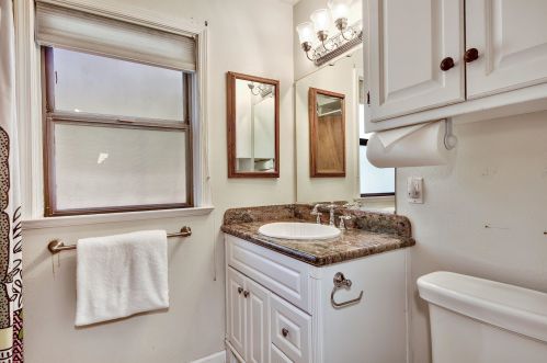 7400 River Rd, Truckee CA  96161 exterior