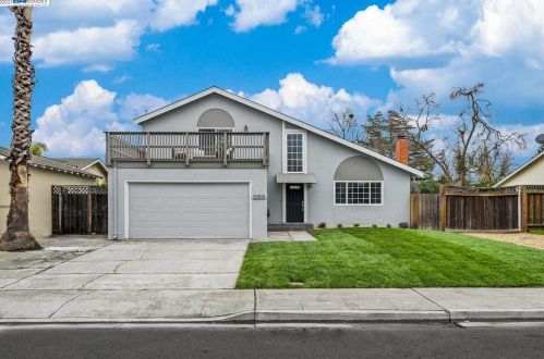 266 Elvira St, Livermore, CA 94550-3909