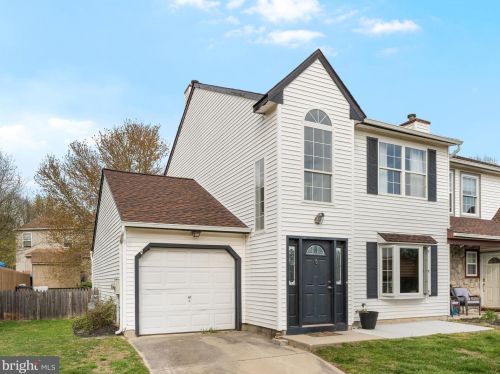 330 Stonehouse Ln, Harrison Township, NJ 08062-2208