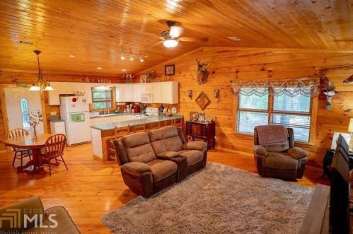 864 Doyle Rd, Baxley, GA 31513-3036