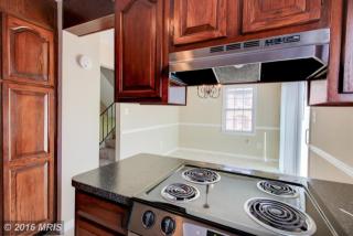 1020 Tottenham Ct, Dulles VA  20164-4816 exterior