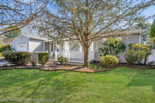 311 Chestnut Dr, Lacey Township, NJ 08734-2419