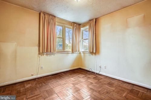 8407 Tahona Dr, Silver Spring MD 20903-3210 exterior