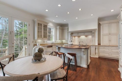 2938 Habersham Way, Atlanta GA  30305-2800 exterior