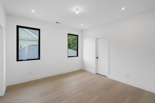 2931 Lookout Pl, Atlanta GA  30305-3217 exterior