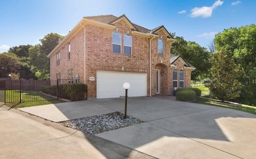 8346 Sunset Cove Dr, Fort Worth, TX 76179-2521