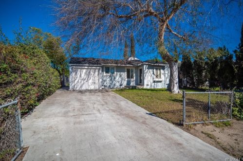 9943 Covello St, Burbank, CA 91504-1006