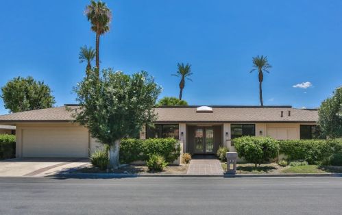 49 Columbia Dr, Rancho Mirage, CA 92270-3106