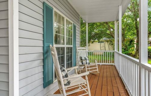 842 Eagle Glen Xing, Holly Springs GA  30189-6958 exterior