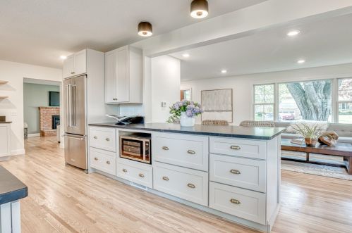 4900 Larkspur Ln, Minneapolis MN  55435-4028 exterior