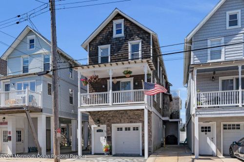 13 Center St, Locust, NJ 07760-2211