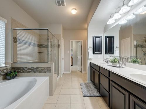 8753 Running River Ln, Fort Worth TX  76131-3373 exterior