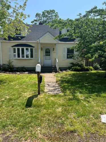 256 Riverside Ave, Warwick, RI 02889-5129