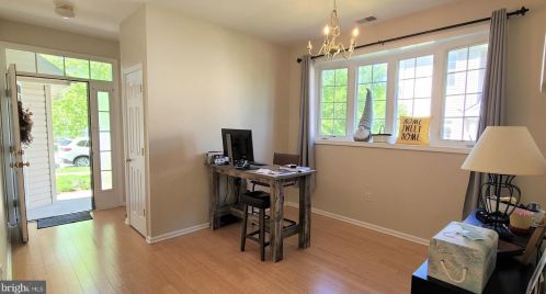 27 Scarlet Oak Dr, Princeton NJ  08540-4610 exterior