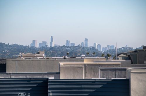 670 Caruso Ave, Glendale CA  91210-1519 exterior