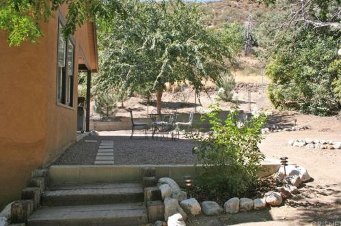 43156 Lake Hughes Rd, Leona Valley, CA 93532-1009