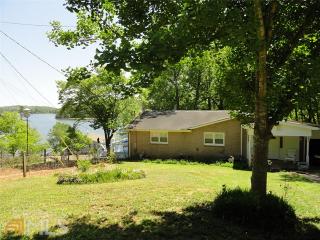 384 Whippoorwill Cir, Lavonia, GA 30553-6922