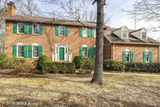 10215 Highland Dr, Marshall, VA 20115-2144
