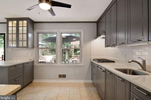 13017 Amesbury St, Woodbridge, VA 22192-3722
