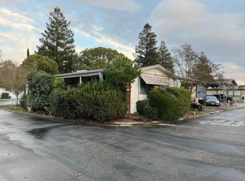 9 Sleepy Hollow Dr, Lodi, CA 95242-9520