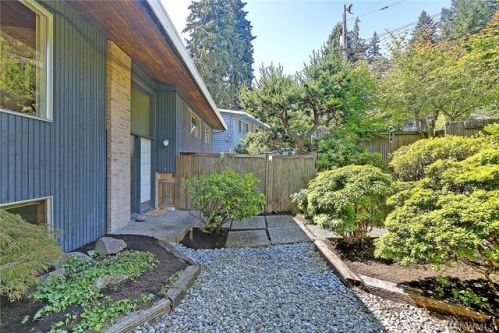 18422 16 Ave, Seattle WA  98198-8613 exterior