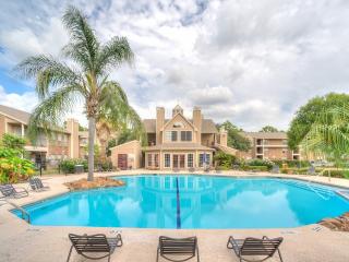 15615 Blue Ash Dr, Houston TX  77090-5813 exterior