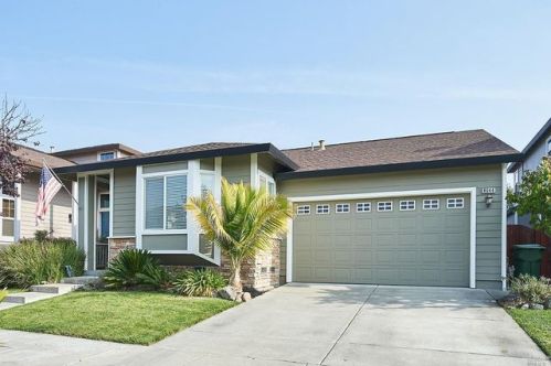 8044 Leno Dr, Windsor, CA 95492-7738
