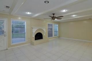 1918 Hamlin Valley Dr, Houston TX  77090-2017 exterior