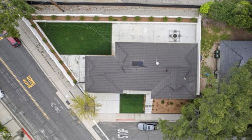 3579 Pontiac St, Glendale CA  91214-1822 exterior