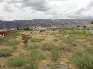 520 Oasis Pl, Desert Aire, WA 99349-1936